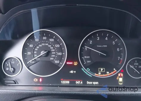 2015 BMW 328I xDrive z USA, uszkodzony, nr VIN WBA3B5C57FP654051